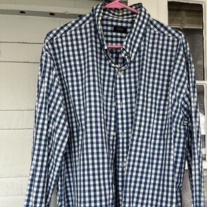 Men’s Arrow 2XLT buttondown shirt
